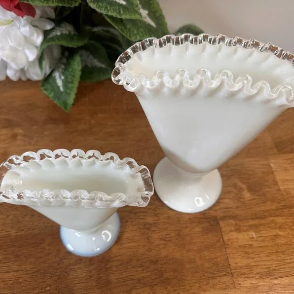 Fenton Silver Crest Fan Vases Pair Milk Glass Ruffled Edge Large and Small Vinta - Picture 3 of 6